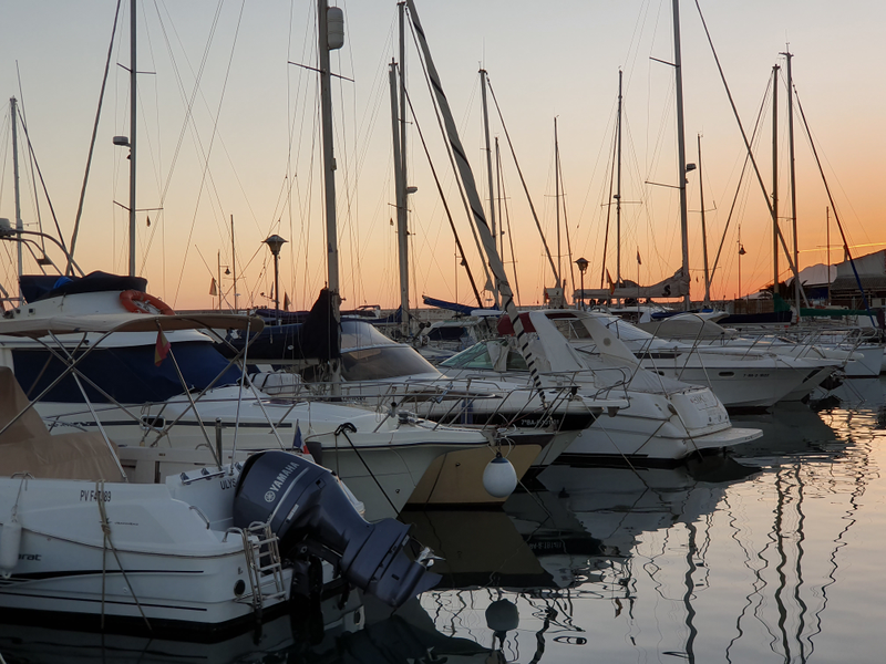 La telefoto del S10+ se bastĂł con la luz crepuscular para captar todo este detalle